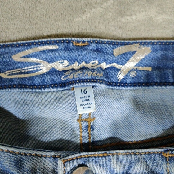 Seven 7 Denim Shorts Womens 16 Blue Distressed Sunset Bermuda Beach Basic Summer - Picture 2 of 9